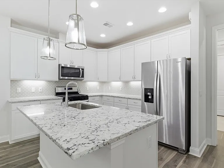 155 Weekend Ave — Photo 20