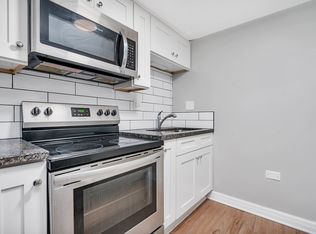 315 W Kimbell Ave APT 3, Elmhurst, IL 60126