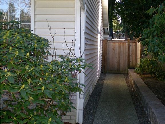 3rd image of 11425 37th Ave SE
