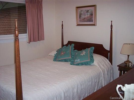 5th image of 7511 Candis Dr