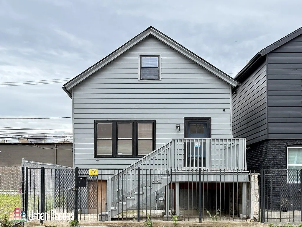4 bed, 2000 sqft, $3,795 — Photo 1