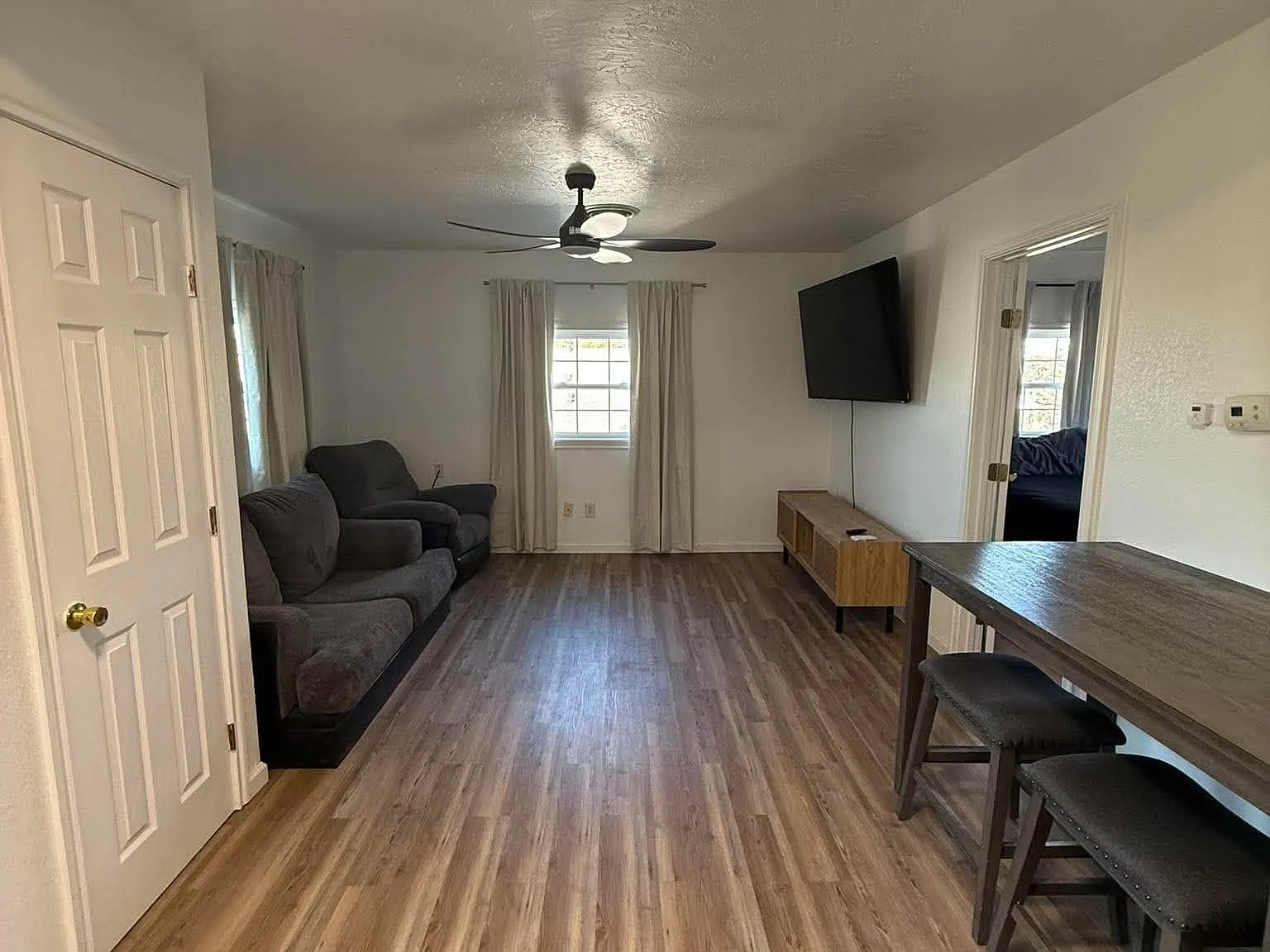 1 bed, 600 sqft, $1,700 — Photo 3