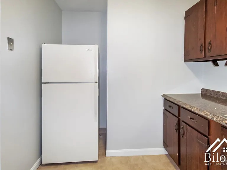 18 Lee Rd — Photo 25
