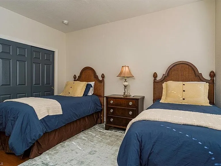 7703 Martino Cir — Photo 33