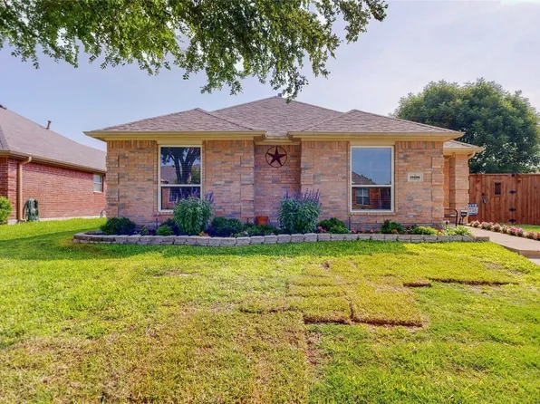 10306 Evergreen Dr, Rowlett, TX 75089