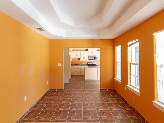 5th image of 3613 Notre Dame Ave