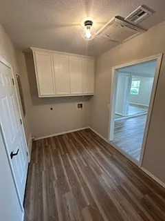 1203 E Creek Ave — Photo 3