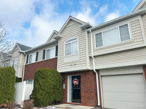 23074 Fairlane Blvd #6, Woodhaven, MI 48183