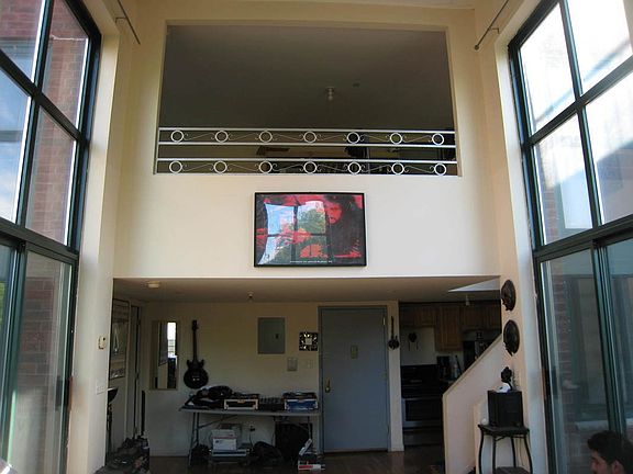 5th image of 174 Scholes St APT 4A