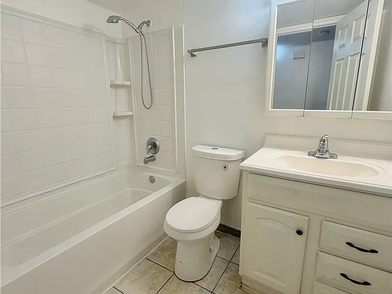 4264 Tara Ave #1A — Photo 11