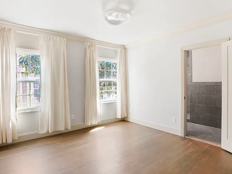 4766 Terrace Dr — Photo 20