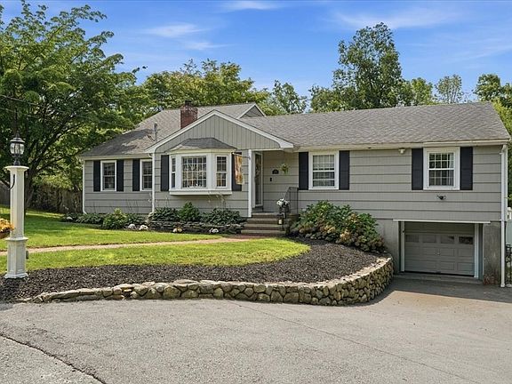 3rd image of 31 Rayfield Rd
