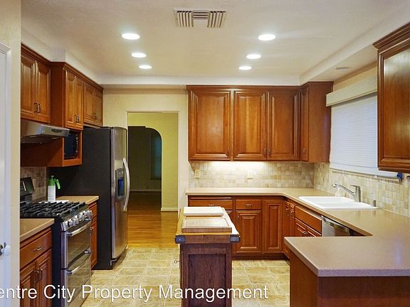 2nd image of 5073 Canterbury Dr