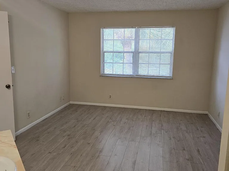 1520 SE Royal Green Cir #K203 — Photo 12