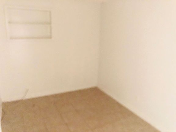 5th image of 210 Lee Dr