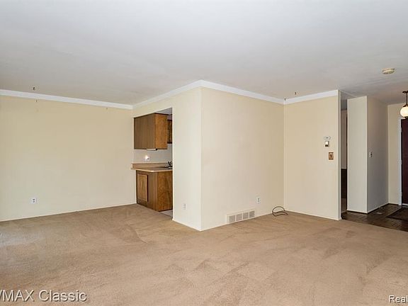 4th image of 37324 Booth Ave