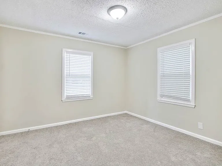 1372 E Forrest Ave — Photo 10
