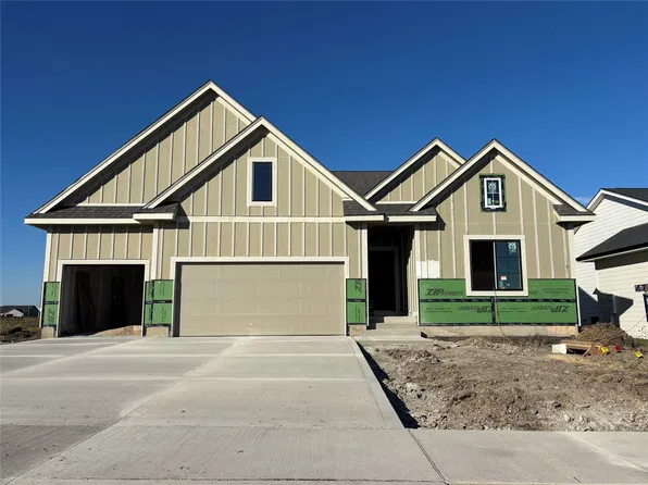 4750 177th St, Urbandale, IA 50263