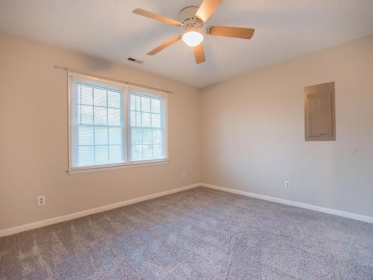 1066 Quail Meadow Dr — Photo 10