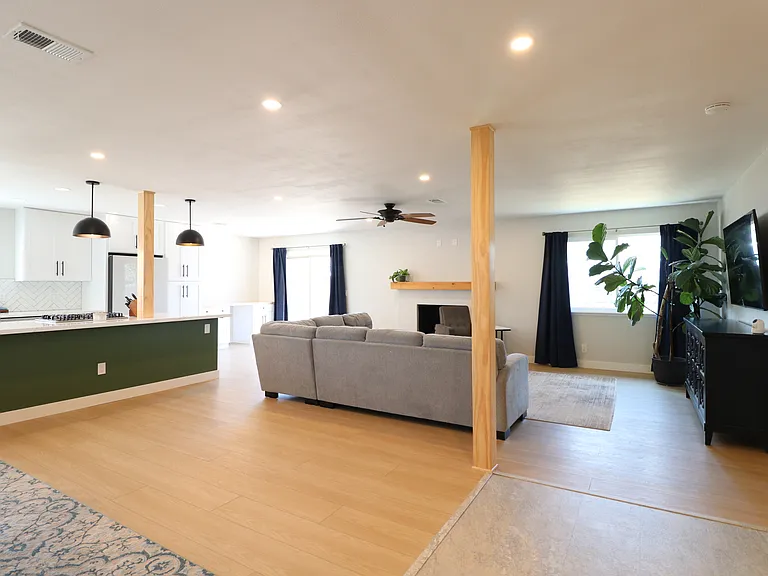 586 Poppy Ln — Photo 3