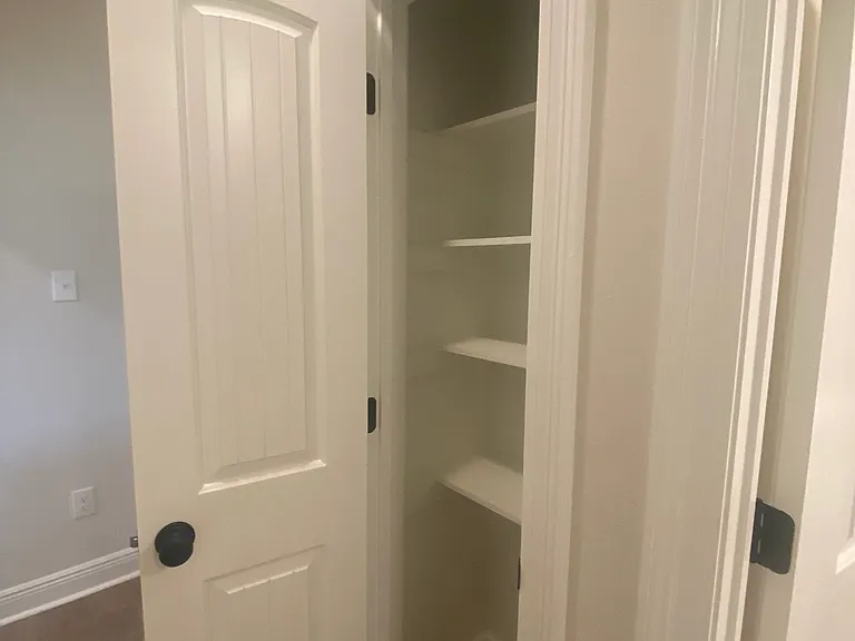 21200 Astoria Ln — Photo 17