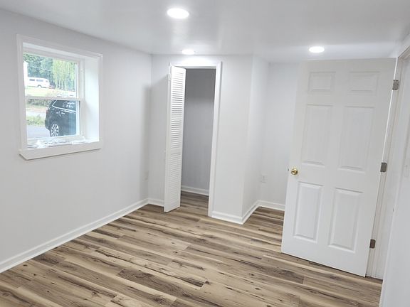 3rd image of 4428 Keefer Rd