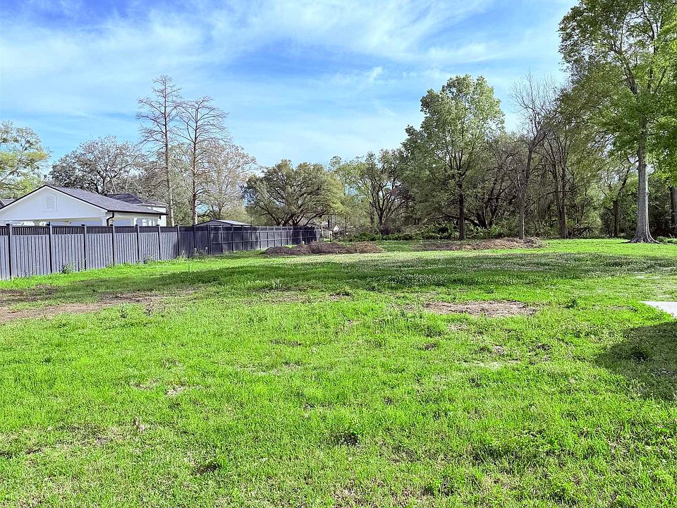 2nd image of 8966 Hill Dr