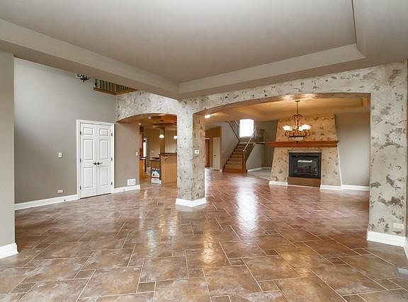 3rd image of 11306 S Cindy Dr