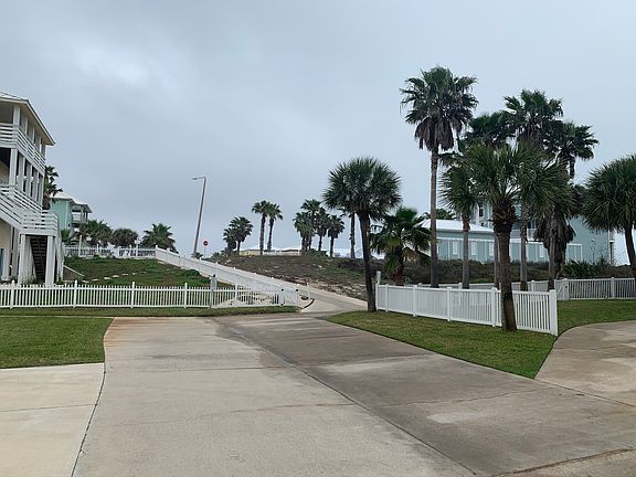 3rd image of 243 Mustang Royale Blvd