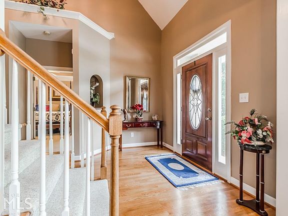 4th image of 1689 Beaver Creek Ln