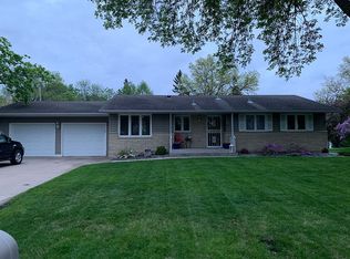 7511 Ridgeway Rd, Golden Valley, MN 55426