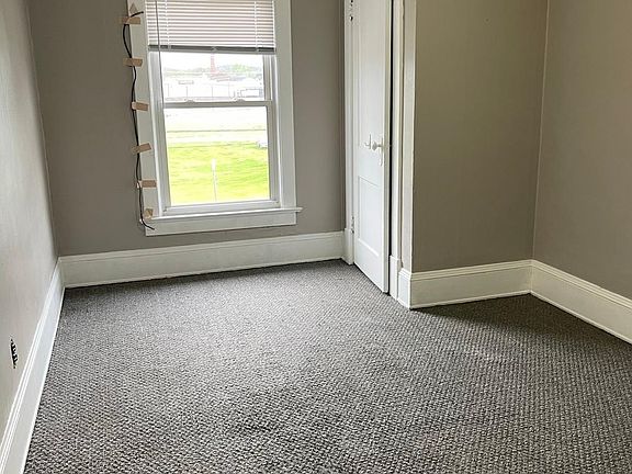 5th image of 102 E Iron Ave #2