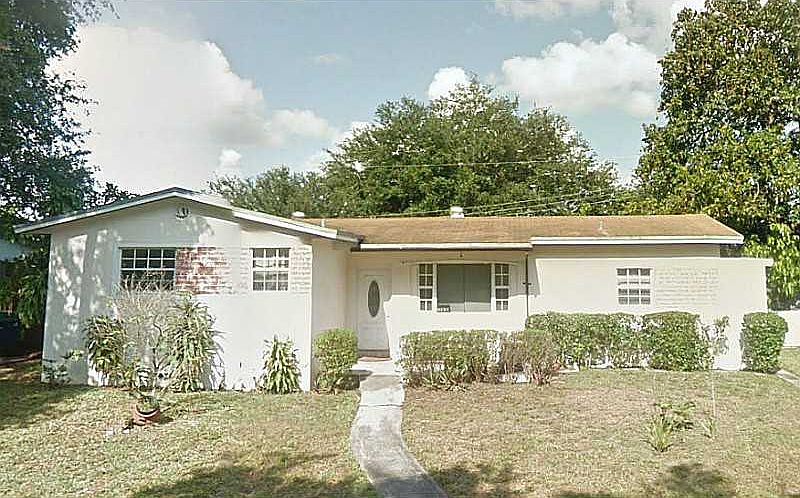 2nd image of 17410 NE 12th Ct