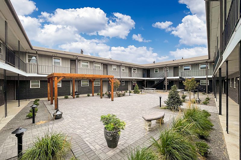 1st image of 2806 SW 28th Ave #1B-1Ba-780Sqft
