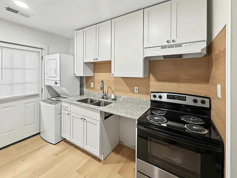 2 bed, 1.0 bath, 900 sqft, $895 — Photo 3