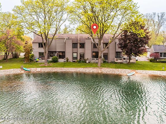 3rd image of 1455 Lakeside Dr
