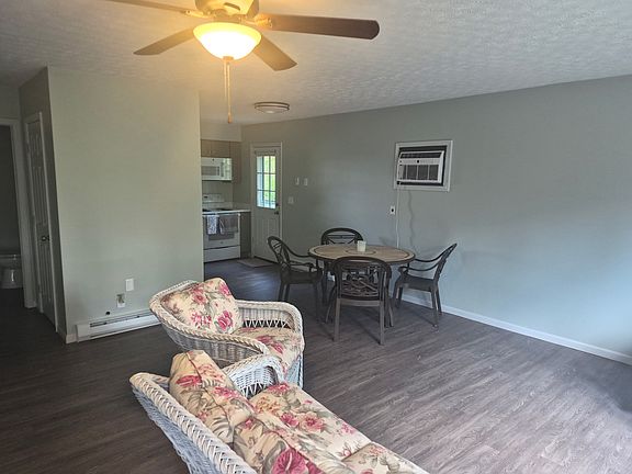 2nd image of 3782-3784 Charlotte Dr #2
