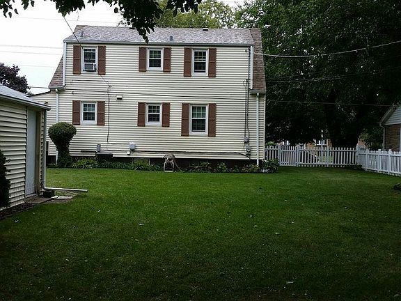 5th image of 1600 N 33rd Ave