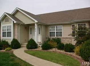 1 Baldridge Ct, O'Fallon, MO