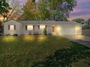 3011 Tucson Dr, Cedar Falls, IA 50613