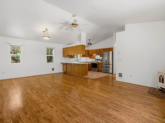 4th image of 55885 Osprey Rd