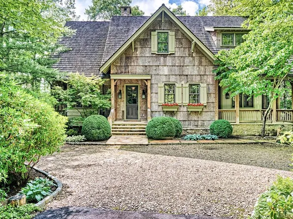 14 Mount Mitchell Court, Cashiers, NC 28717