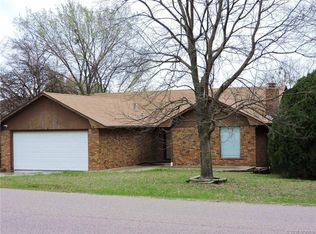 2412 Arlington Blvd, Ada, OK 74820