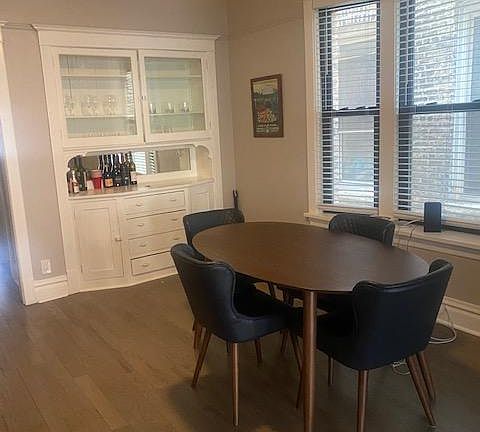 2nd image of 2136 N Sheffield Ave APT 1