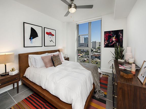 4th image of 150 NE 29th St #1011