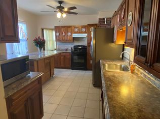 92 Meadow St FLOOR 1, Chicopee, MA 01013