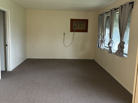 3rd image of 8160 Venn Ct