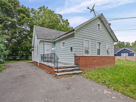 2nd image of 181 Myrtle St