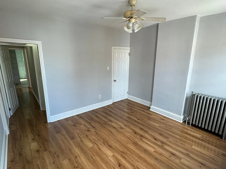430 E Auburn St — Photo 7