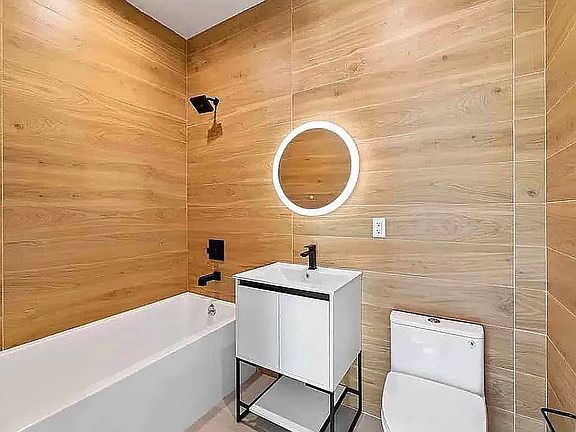 3rd image of 163 Graham Ave #2Z